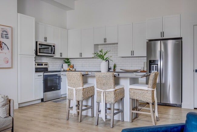 Building Photo - Aria Townhomes & Apartments