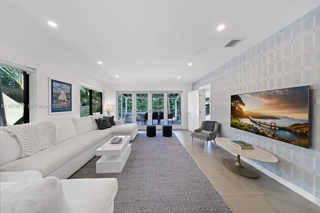 Building Photo - 114 5th Dilido Terrace