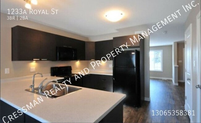 Photo du bâtiment - 3 Bedroom, 2 Bath Main/upper Level