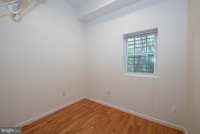 Building Photo - 1526 Mt Vernon St