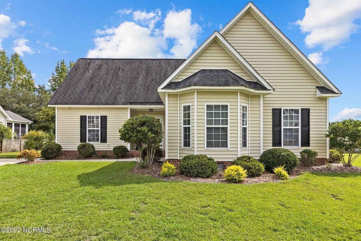 1013 Bristolmoor Dr, Winterville, NC 28590 House Rental in