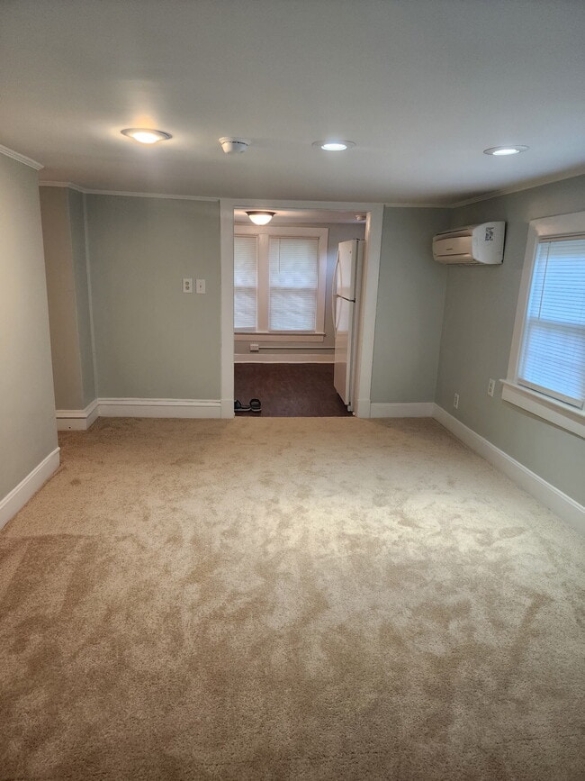 Building Photo - 200 N Fourth St