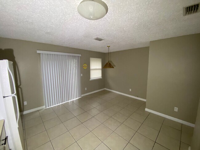 Foto del edificio - 2/1/1 great location