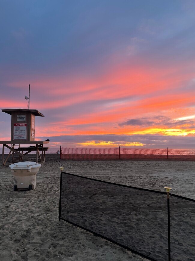 Building Photo - 5004 Seashore Dr