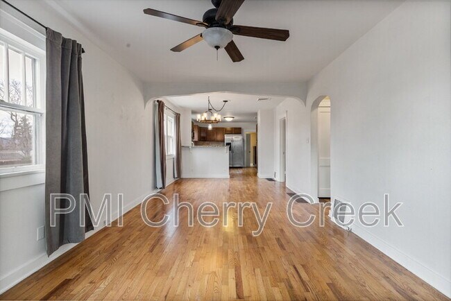 Foto del edificio - 3195 Fenton St