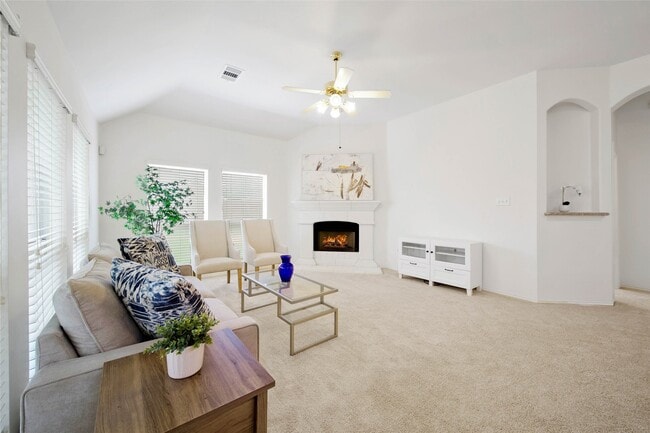 Building Photo - 21406 Hannover Pines Dr