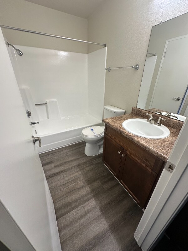 Foto del edificio - 311 Weston Cir