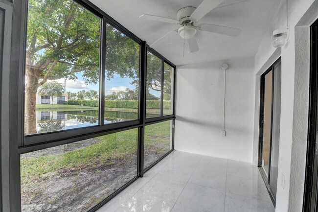 Foto del edificio - 15090 Ashland Pl