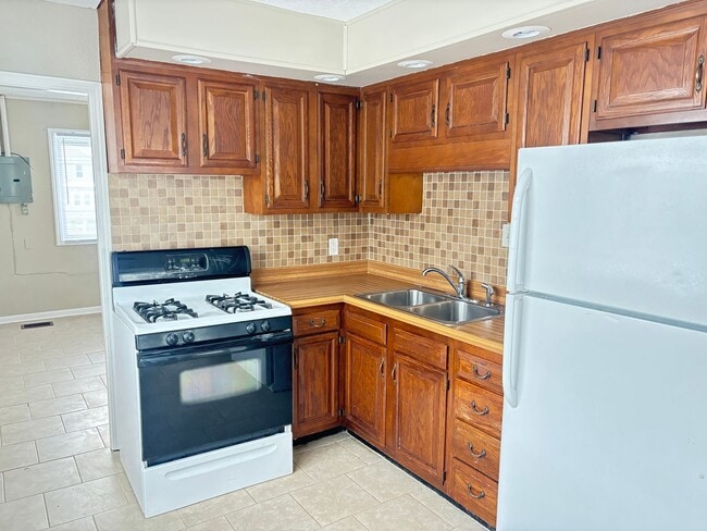 Building Photo - 3BR Ranch