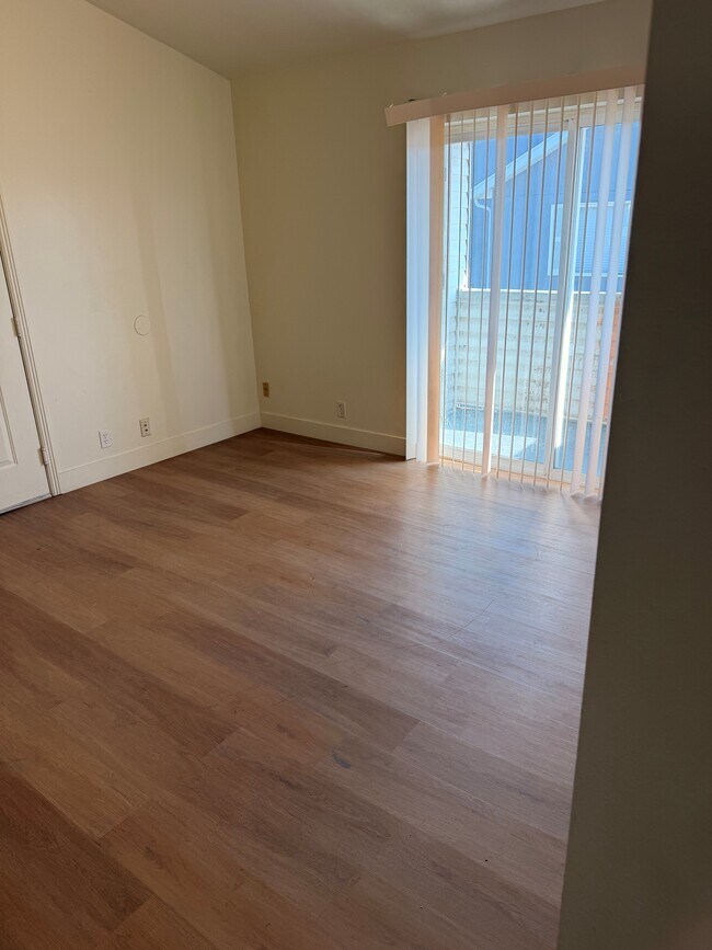 Building Photo - 8073 Copperfield Pl