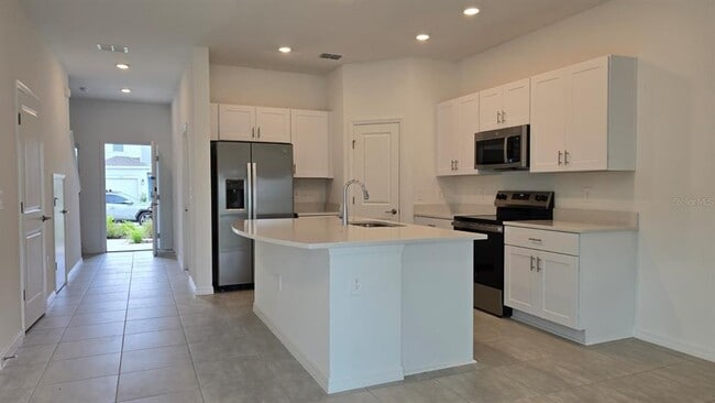 Building Photo - 3572 Mayfair St