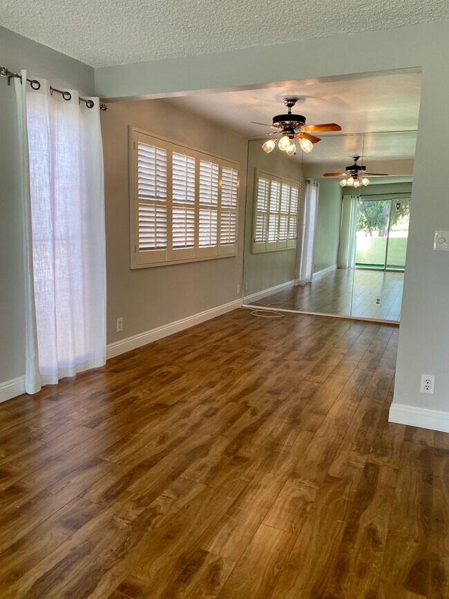dining area - 12314 Montana Ave
