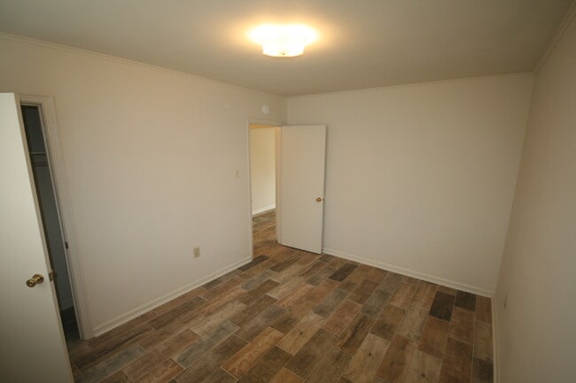 Middle Bed Room - 2308 Rose Dr
