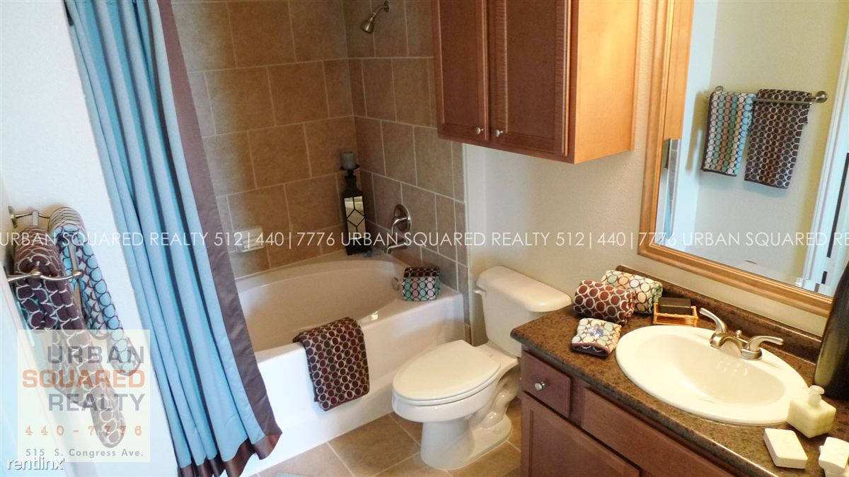 Primary Photo - 617 W Slaughter Ln