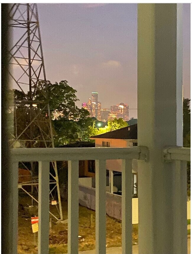 Foto del edificio - 1617 Bigelow St