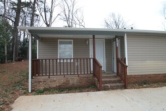 Building Photo - 1701 Springdale Rd