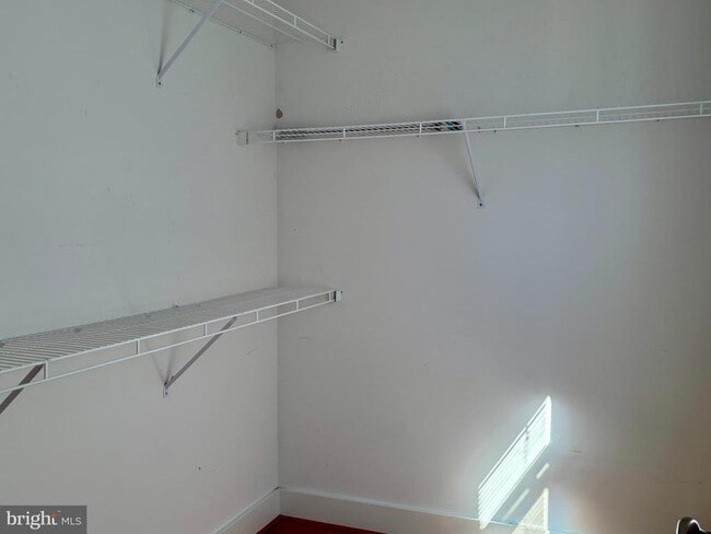 Building Photo - 101 S Commerce St