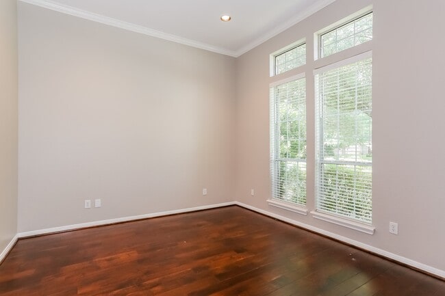Building Photo - 13207 Castle Combe Dr