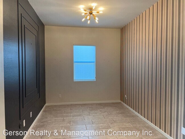 Building Photo - 3 br, 2 bath House - 5140 S. Springs Pl.
