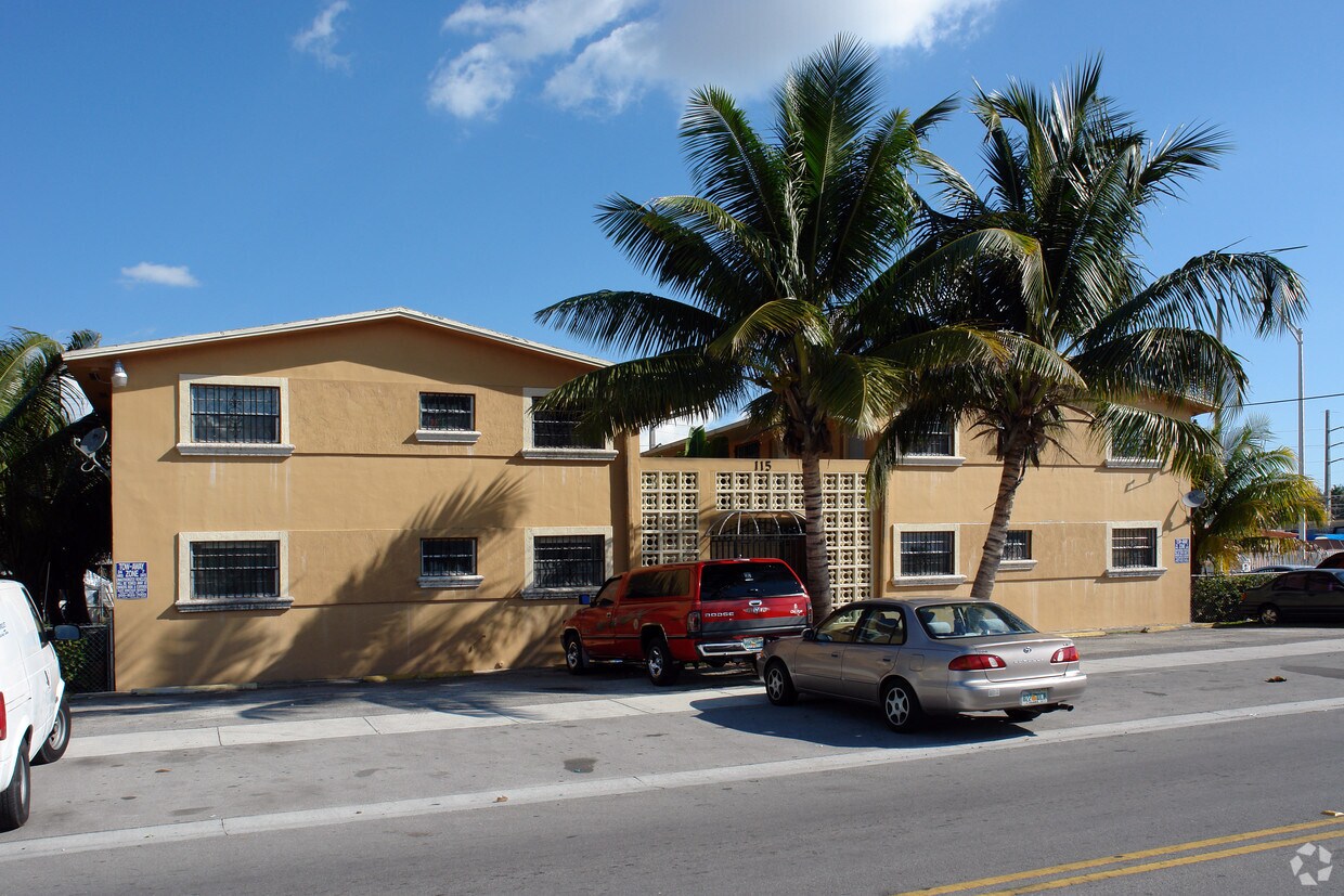 Primary Photo - 115 W 28th St