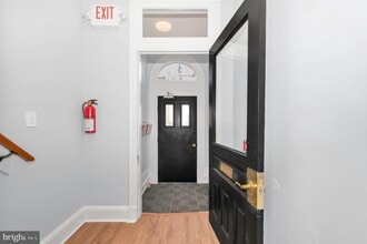 Building Photo - 230 S Market St