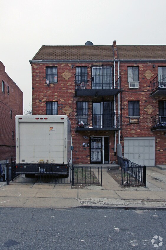 Building Photo - 6918 43rd Ave