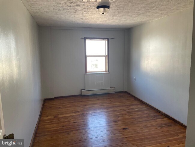 Foto del edificio - 3380 N Main St