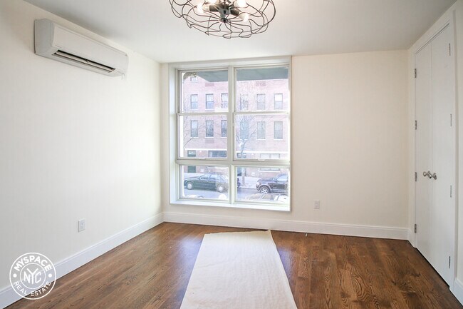 Building Photo - 132A Stanhope St