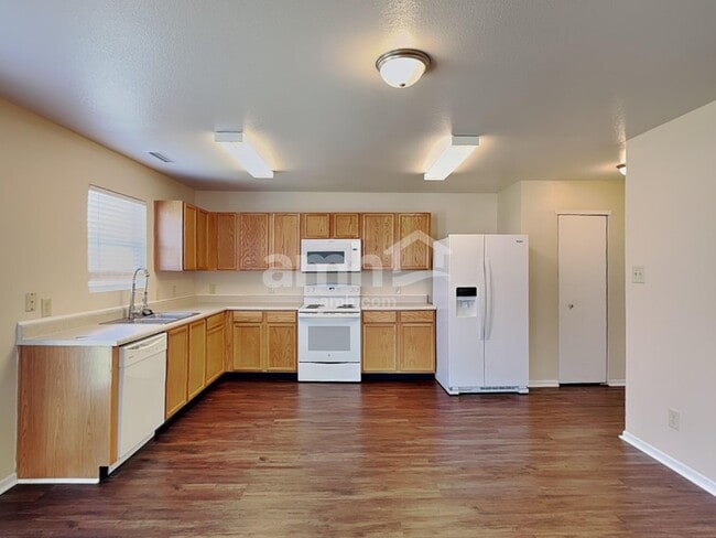 Foto del edificio - 3347 Hemlock St