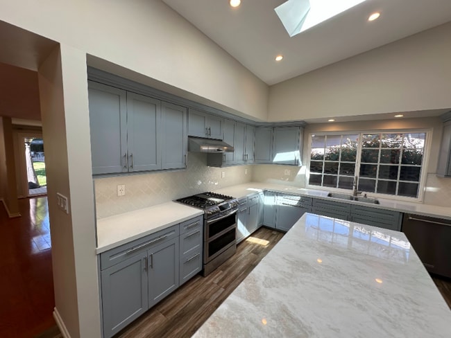 Foto del edificio - 13188 Whistler Ave