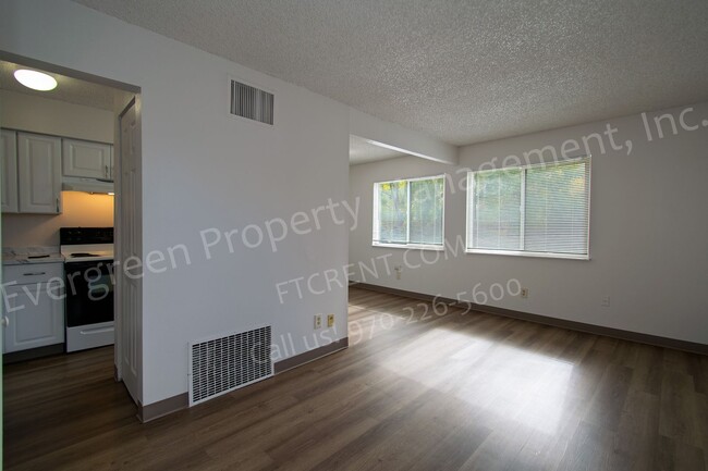 Building Photo - 1 Bedroom Condo - Great Unit in a Great Lo...