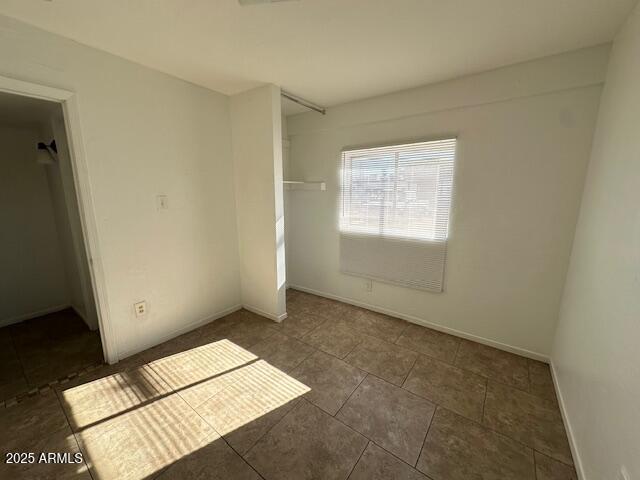 Building Photo - 4301 S 7th Ave