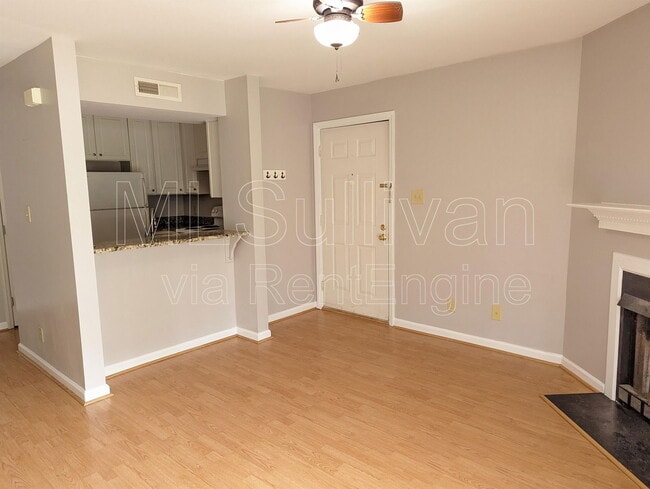 Foto del edificio - 3700 Chimney Ridge Pl