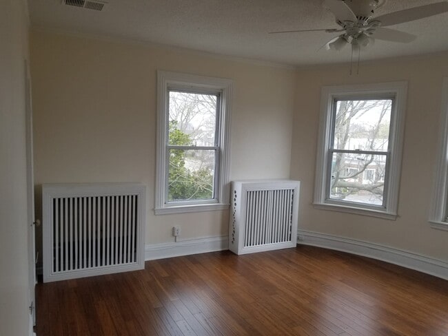 Building Photo - 205 Waterman Ave