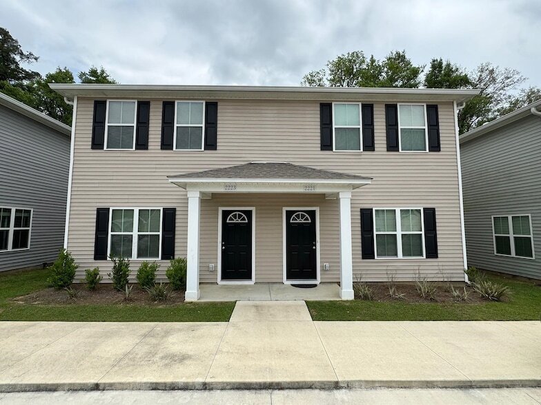 Photo - 2225 Cedarbrook Court Unit