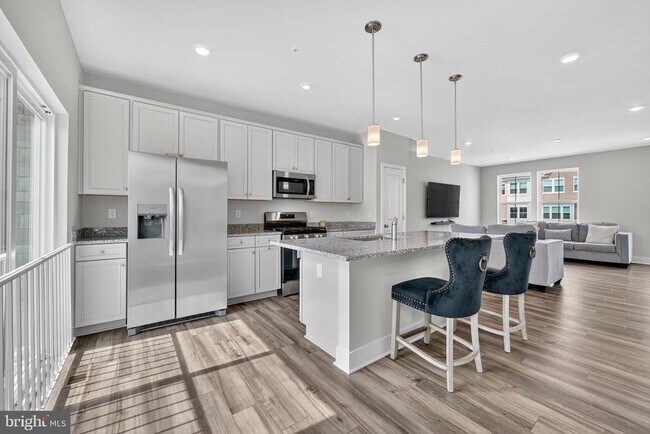 Foto del edificio - 10898 Drummond Pl