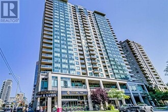Building Photo - 18 Parkview Ave