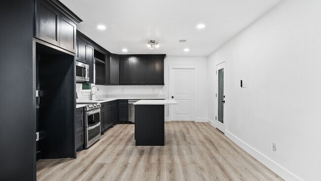 Foto del edificio - 17411 Rolling Hill Ln