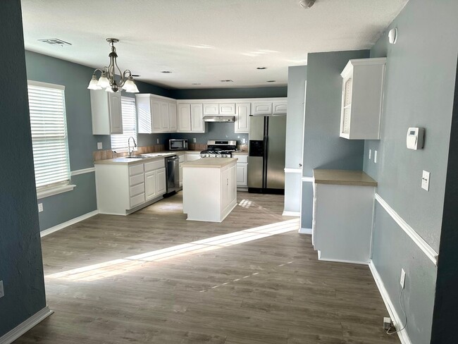 Building Photo - Completely Remodeled Stunning 3 Bedroom, 2...