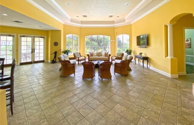 Building Photo - 5080 Fairways Cir
