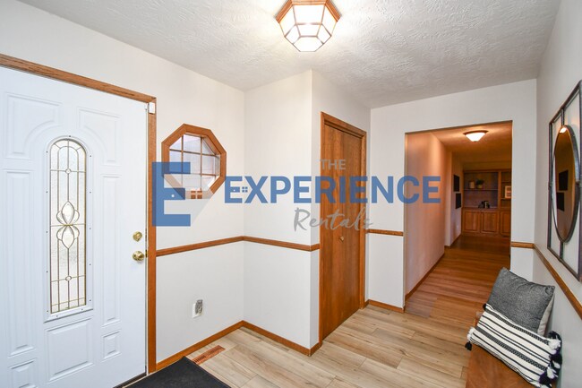 Foto del edificio - 3305 E 33rd St