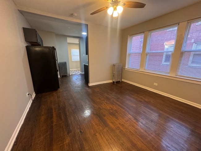 Foto del edificio - 5901-5911 W Huron St