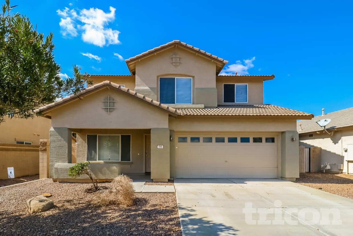 Foto principal - 506 S 124th Ave