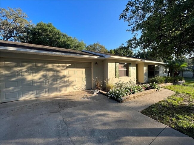 Building Photo - 122 Kaywood Dr