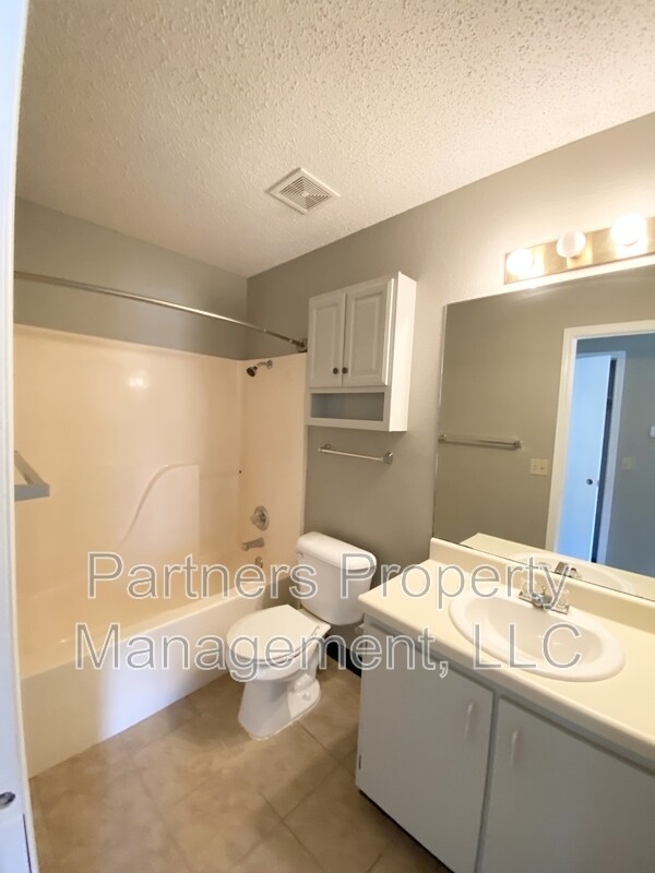 Foto del edificio - 1645 N Dawn Dr