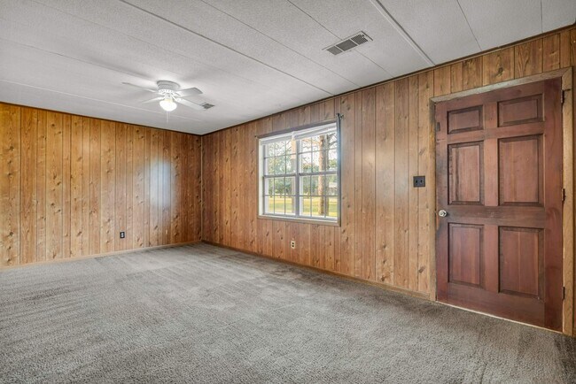 Foto del edificio - 1058 S Perkins Rd