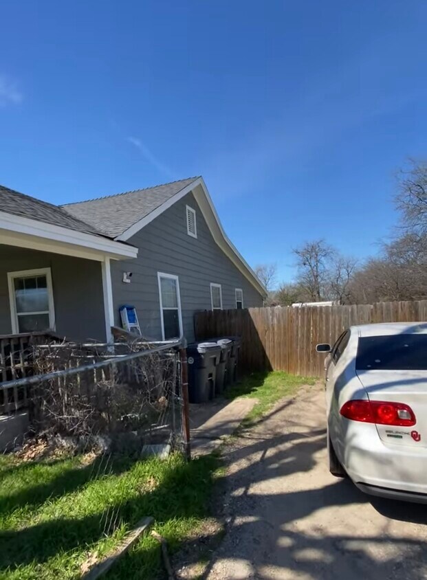 Foto del edificio - 2741 Connor Ave