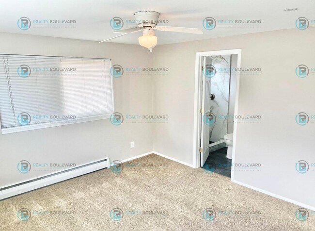 Foto del edificio - Perfect home in Reno with 2 car garage, ba...