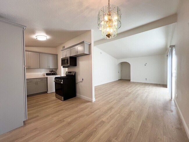 Building Photo - 1/2 Off 1 Months Rent*
