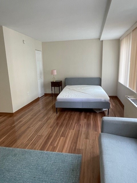 bed area w/furniture - 922 24th St NW